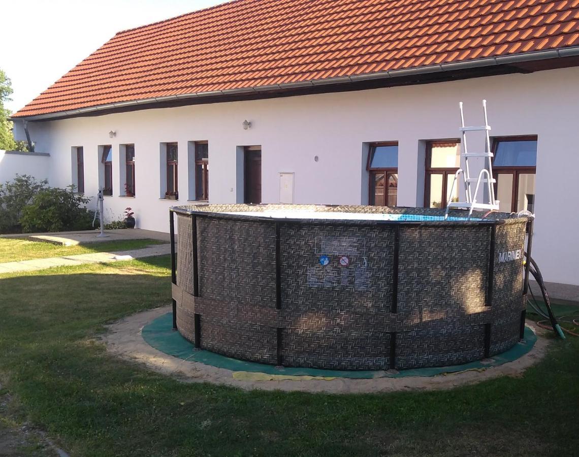 Ubytovani U Dvoraku Veselí nad Lužnicí Exterior foto